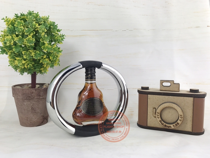 Hennessy X.O with square inox cradle